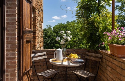 Montalcino Apartment | Badia Ardenga