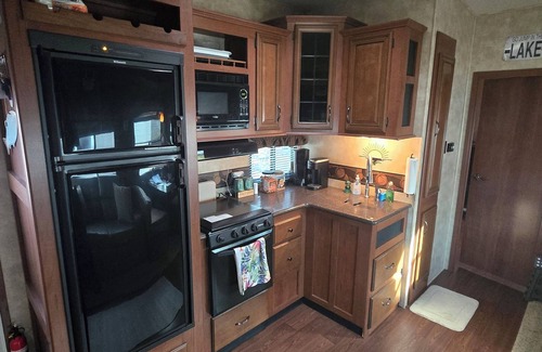 New London House | Badin Shores Resort Rental - Sleeps 6 - Fun Lake Vacation - Super Cute!