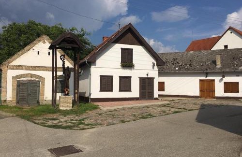 Hajos Apartment | Bagó Pince
