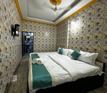 Baga House | Baga Beachway, GuestHouse