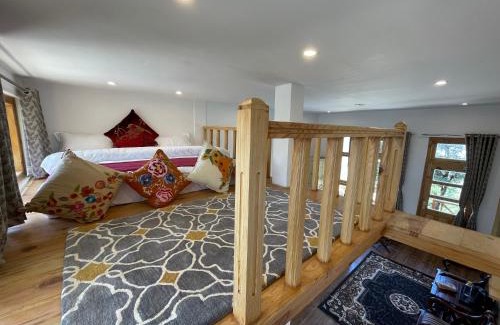 Pangot Hotel | Bagar Trails