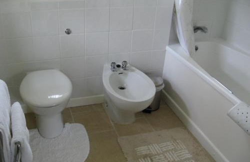 East Chinnock Bed & Breakfast | Bagnell Farm Cottage