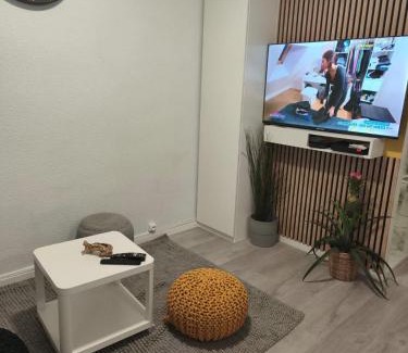 Bagnols-sur-Ceze Apartment | Bagnol Cosy- 3 personnes - 30 minutes Avignon