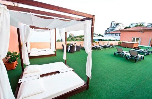 Velilla-Taramay Hotel | Bahía Tropical