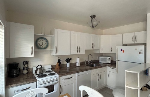 Santa Barbara Estates Apartment | Bahama Beach Club Pompano Unit #1 - Bimini