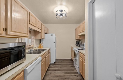 South Padre Island House | Bahama Pet Friendly Pool/Beach