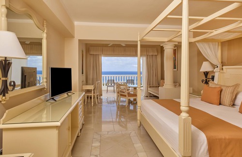 Runaway Bay Resort | Bahia Principe Luxury Runaway Bay - Adults Only - All Inclusive
