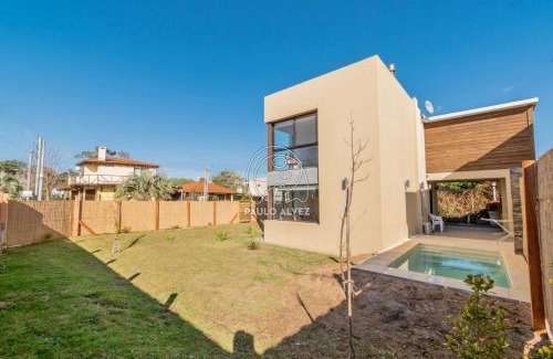Piriapolis House | BAHIA SAN FRANCISCO, casa Horneros, Piscina Climatizada, 3 Dorm, Uruguay