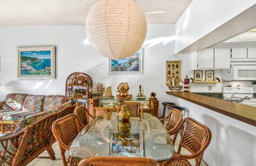 Avalon House | Bahia Vista A23