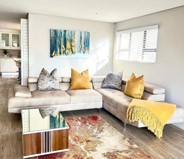 Germiston House | Bahlalerwa Royal Guesthouse