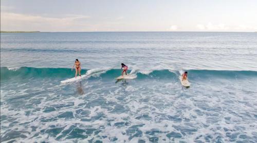 Gubat House | Baia Nest BUGIW Self-Service Cottage by the Road and Near the Beach, Pet Friendly with a Fee