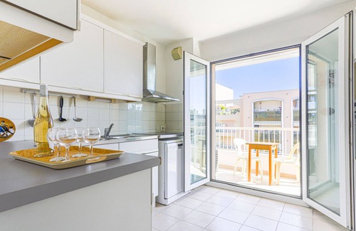Les Baumettes Apartment | Baie Azur by Interhome