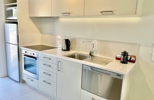 Whitianga Hotel | Bailey's At The Beach Motel