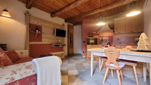 Sauze d'Oulx Ski Chalet | Baita 3 lovely & central Sauze
