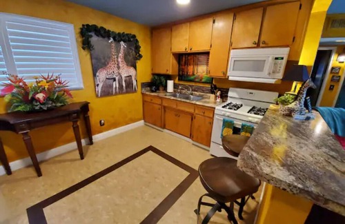 Bakersfield House | Bakersfield Safari Retreat