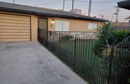 Bakersfield House | Bakersfield Safari Retreat