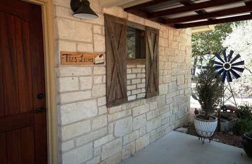 Fredericksburg House | Bakery Haus- Tres Leches | Pleasant Cabin for 2