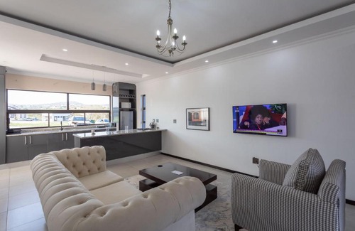 Manzini District House | Bakho All-Suites