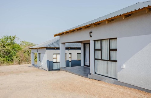 Manzini District House | Bakho All-Suites