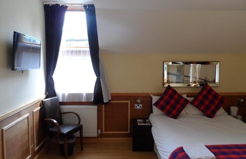 Newington House | Bala House