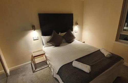 Newington House | Bala House