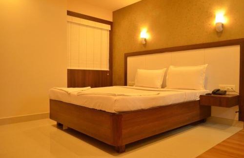 Koyambedu Hotel | Balaji Residency