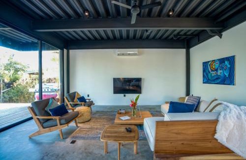 Cocoplum Villa | Balam Beach Villa - Modern 4 Bedroom Ocean Front Villa with Pool