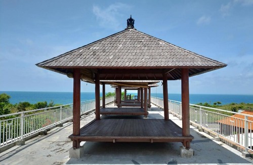 Jimbaran House | Balangan Paradise Hostel and Restaurant
