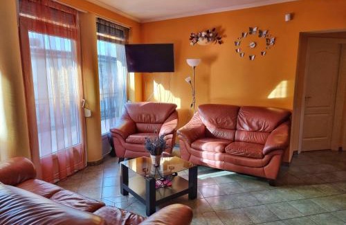 Keszthely House | Balaton-parti Kertes Nyaraló