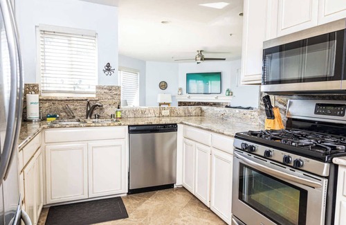 Balboa Peninsula House | Balboa Escape – An Iconic Stay!