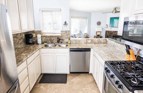 Balboa Peninsula House | Balboa Escape – An Iconic Stay!