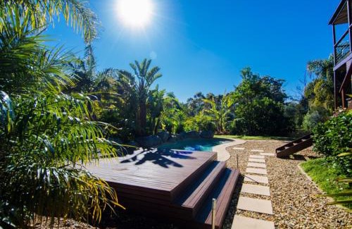 Tura Beach Bed & Breakfast | Balconies Dolphincove