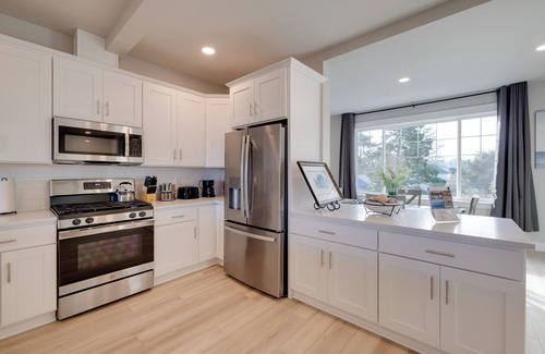 Hammond Apartment | Balconies w/Scenic River Views: Hammond Townhome!