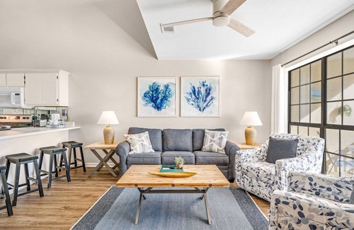 Summer Breeze Condo | Balconies with a Gulf View HS 54-302