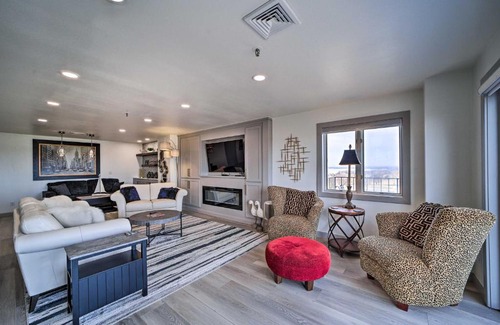 Afton Apartment | Balcony and Lake View Modern Condo in Monkey Island
