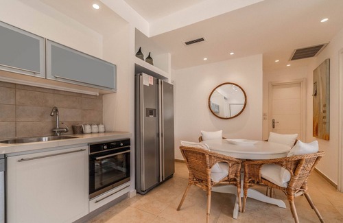 Old North Apartment | Balcony & Comfort in Old North by FeelHome