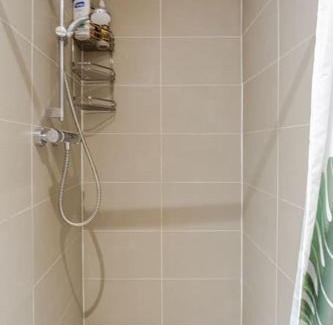West Kensington Apartment | Balcony Flat in Victorian West Kensington Mansion