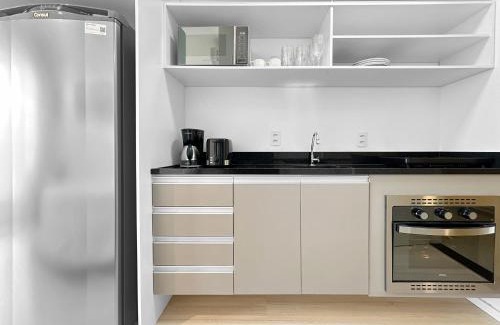 Bela Vista Apartment | Balcony Kitchen Studio Sírio Libanes Hospital