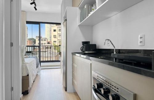 Bela Vista Apartment | Balcony Kitchen Studio Sírio Libanes Hospital