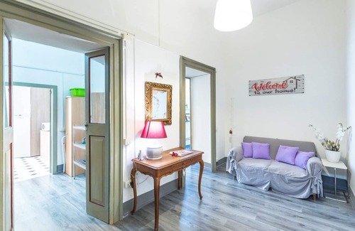 Historic Castle District Apartment | Balcony on Cagliari - P1069