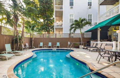 Key West Historic District Apartment | Balcony, Pool, & Near Duval - Curry House Room 6