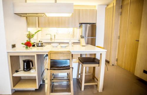 Si Racha Apartment | Balcony Seaside Sriracha Hotel & Serviced Apartments