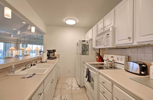 Lake Ozark Condo | Balcony w/Water Views: Lake Ozark Retreat!