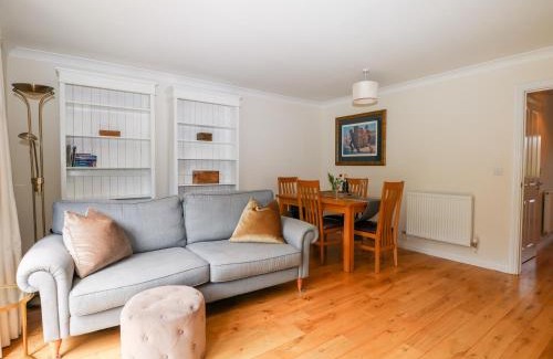 Hartley Wintney House | Baldwin Close