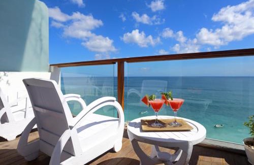 Pecatu House | Bale Bingin Beachfront Stay