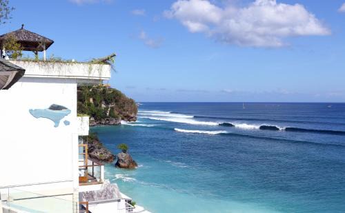 Pecatu House | Bale Bingin Beachfront Stay