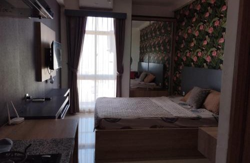 Surabaya Apartment | Bale Hinggil Apartment