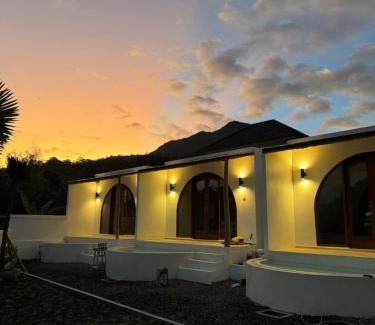 Toya Bungkah Bed & Breakfast | Bali Astetic Villa and Hot Spring