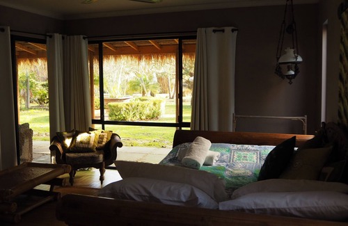 South Yunderup House | Bali retreated on the Murray River