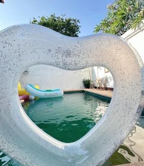 South Pattaya Villa | Bali Style Luxury 400sqm Semi-4BED POOL VILLA near Beach & Walking Street